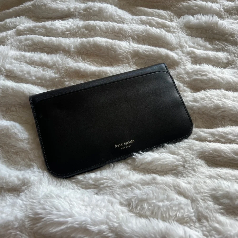 Kate Spade Wallet - Picture 2 of 3
